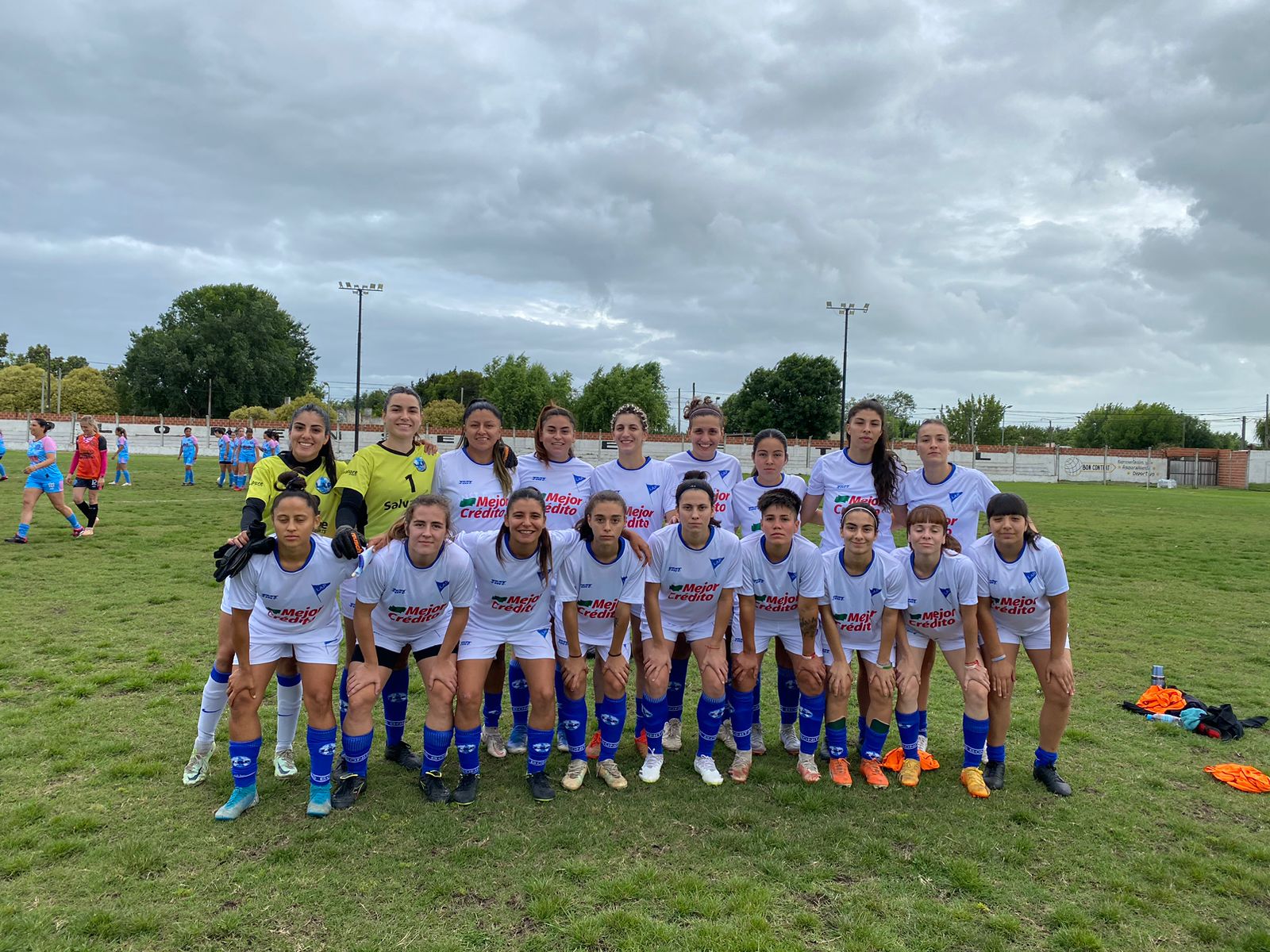 LA SELECCIÓN FEMENINA GOLEÓ EN DOLORES
