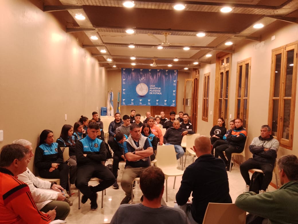 REUNIÓN CON ASOCIACIONES ARBITRALES Y COLEGIO DE ÁRBITROS