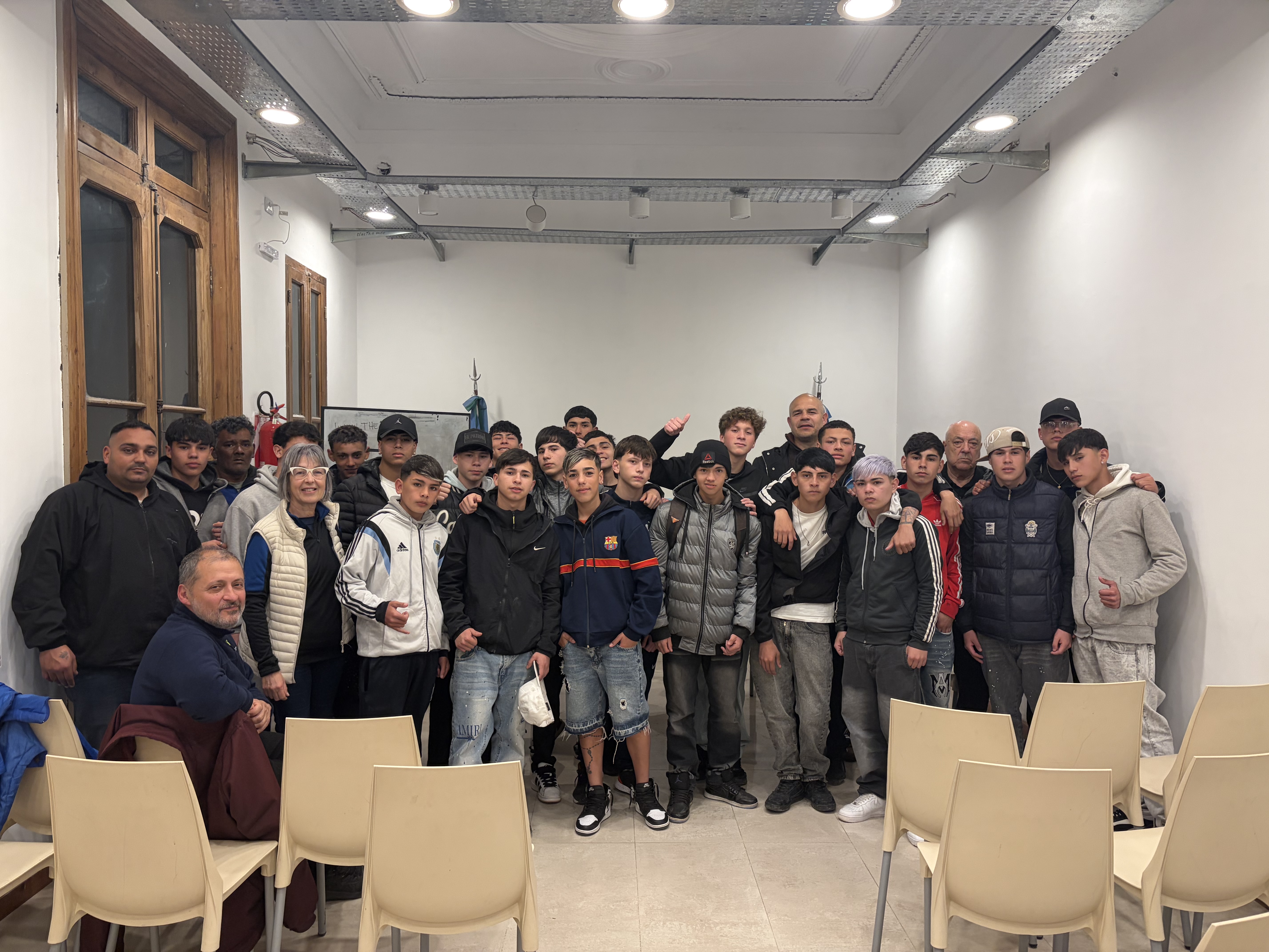 Encuentro en la Liga Amateur de Fútbol Platense: Comunidad Rural y Expreso Rojo se juntan para que la violencia no juegue